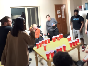 美國 House Party - Beer Pong